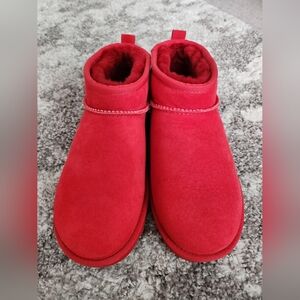 Ugg classic ultra mini shoes